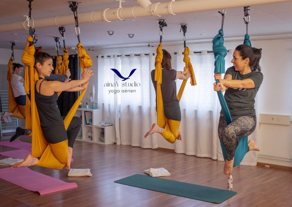 Cours de yoga aérien Le Landeron - canton de Neuchâtel Suisse